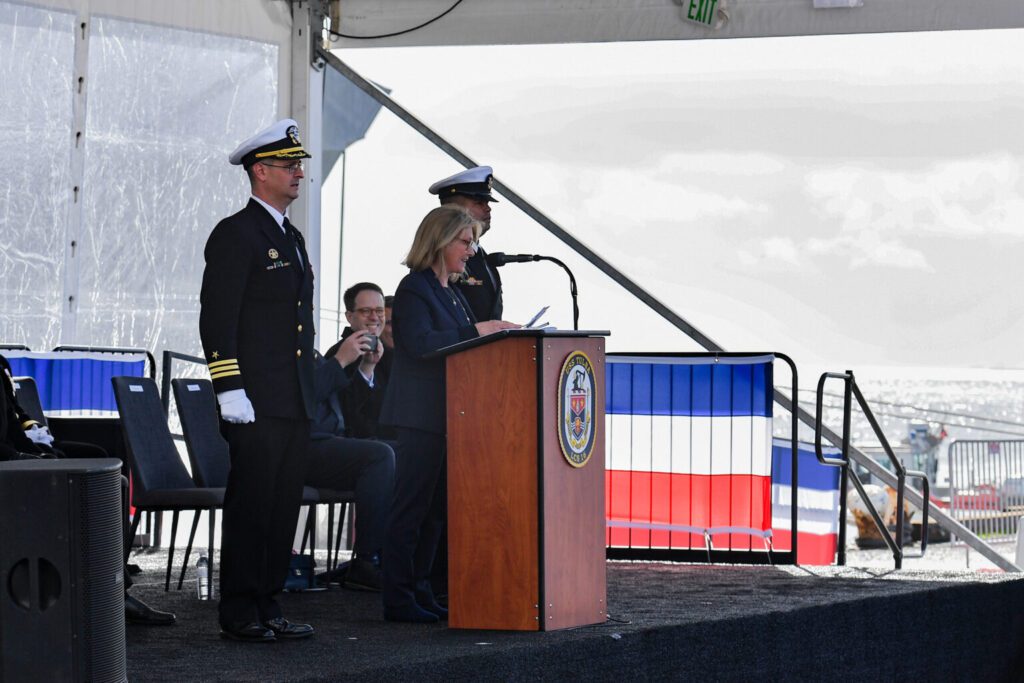 190216-N-BT947-0538 SAN FRANCISCO (Feb. 16, 2019) Ship's sponsor Kathy Taylor gives the order to "man this ship and bring her to life" during the commissioning ceremony of littoral combat ship USS Tulsa (LCS 16). LCS 16 is the fifteenth littoral combat ship to enter the fleet and the eighth of the Independence variant. It is the second Navy combat ship named after Tulsa, the second largest city in Oklahoma. (U.S. Navy photo by Mass Communication Specialist 1st Class Jacob I. Allison)
